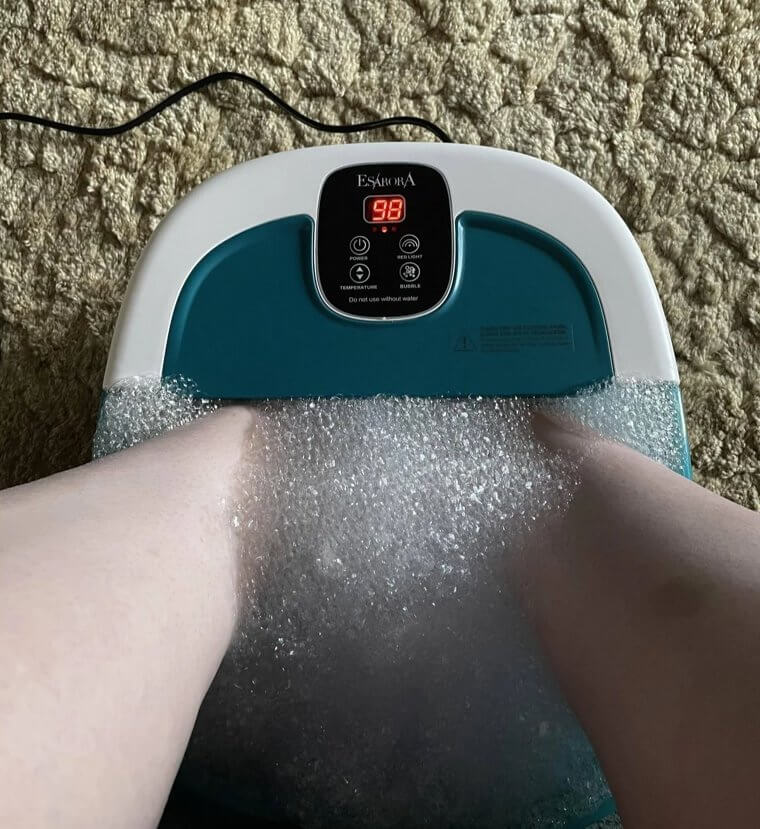 Make A Foot Soak Using Vinegar