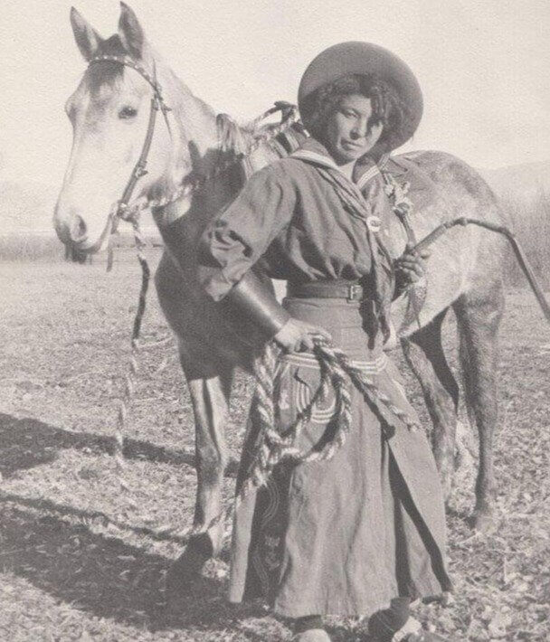 Lard Soap, Whiskey and Pencils Were All Used in Women's Hair