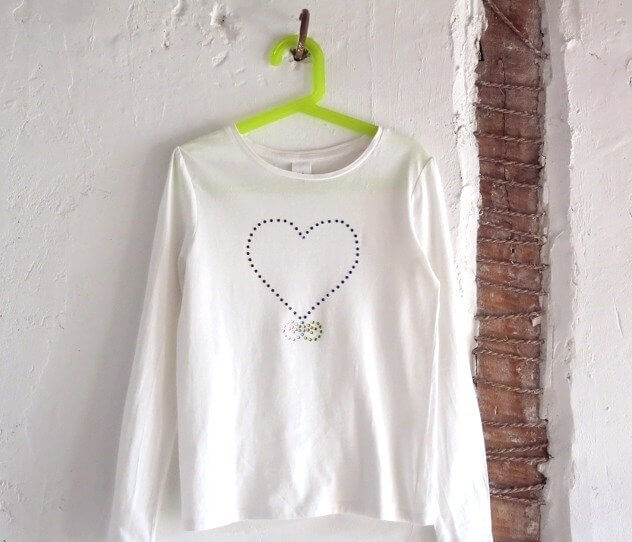 Revive Old Shirts Using Bling