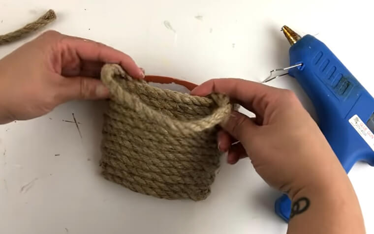 Make Nautical Rope Vases