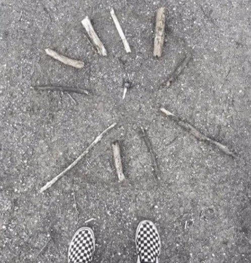 Help a Stranger Who Lost Their Keys