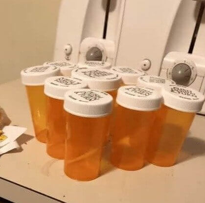 Turn Your Empty Pill Bottles Into Cute Spice Containers