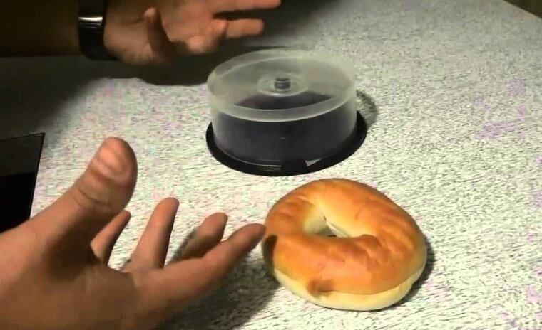 Use a CD Container as a Custom Bagel Container