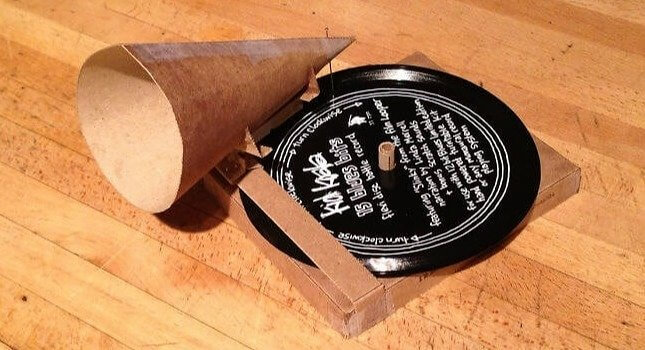 This Record Came With a Cardboard Gramophone That Actually Works