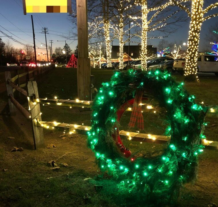 Jazz up Your Christmas Wreath by Making It Out of a Tire