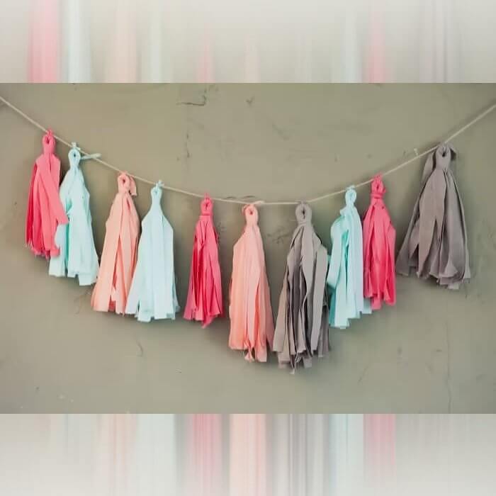 Make A Garland Out Of Old Cloth