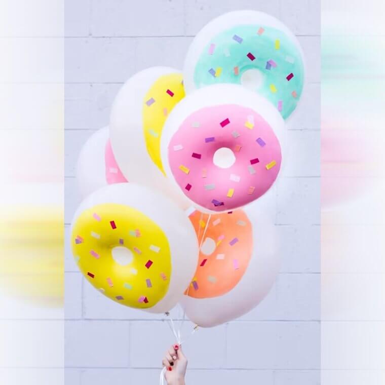 Turn Plain Balloons Into Doughnuts