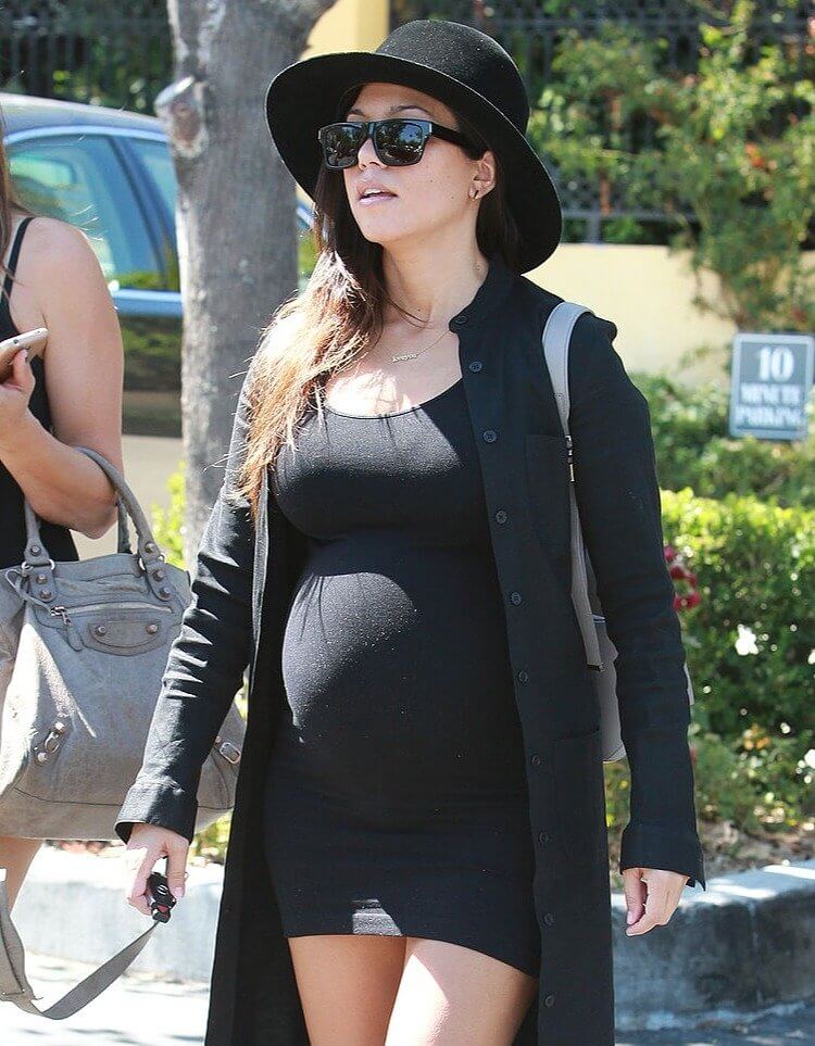 Kourtney Kardashian Used a Hands-On Approach While in Labor