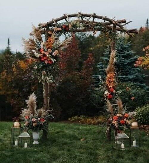 Create a Cozy Outdoor Thanksgiving Floral Arch