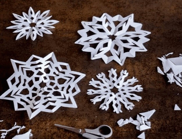 Decorate With the Classic Paper Snowflakes
