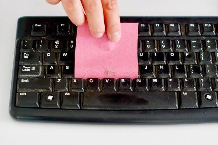 Use a Sticky Note to Clean Your Keyboard