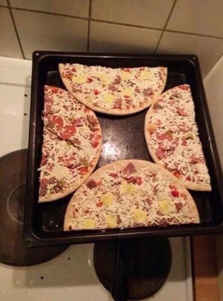When You Don't Have a Round Pizza Pan